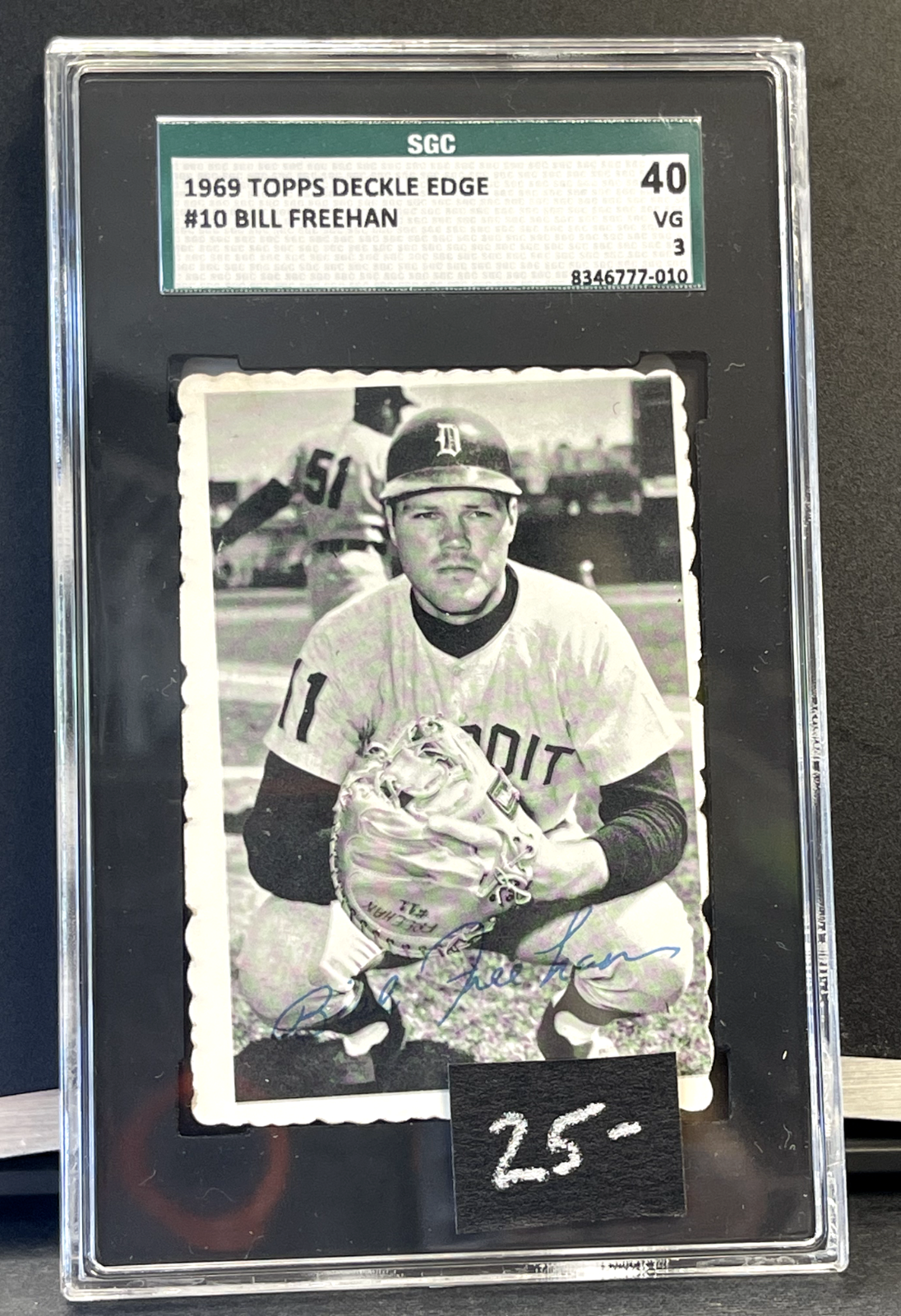 1969 Topps - Deckle Edge #10 Bill Freehan -- SGC Graded