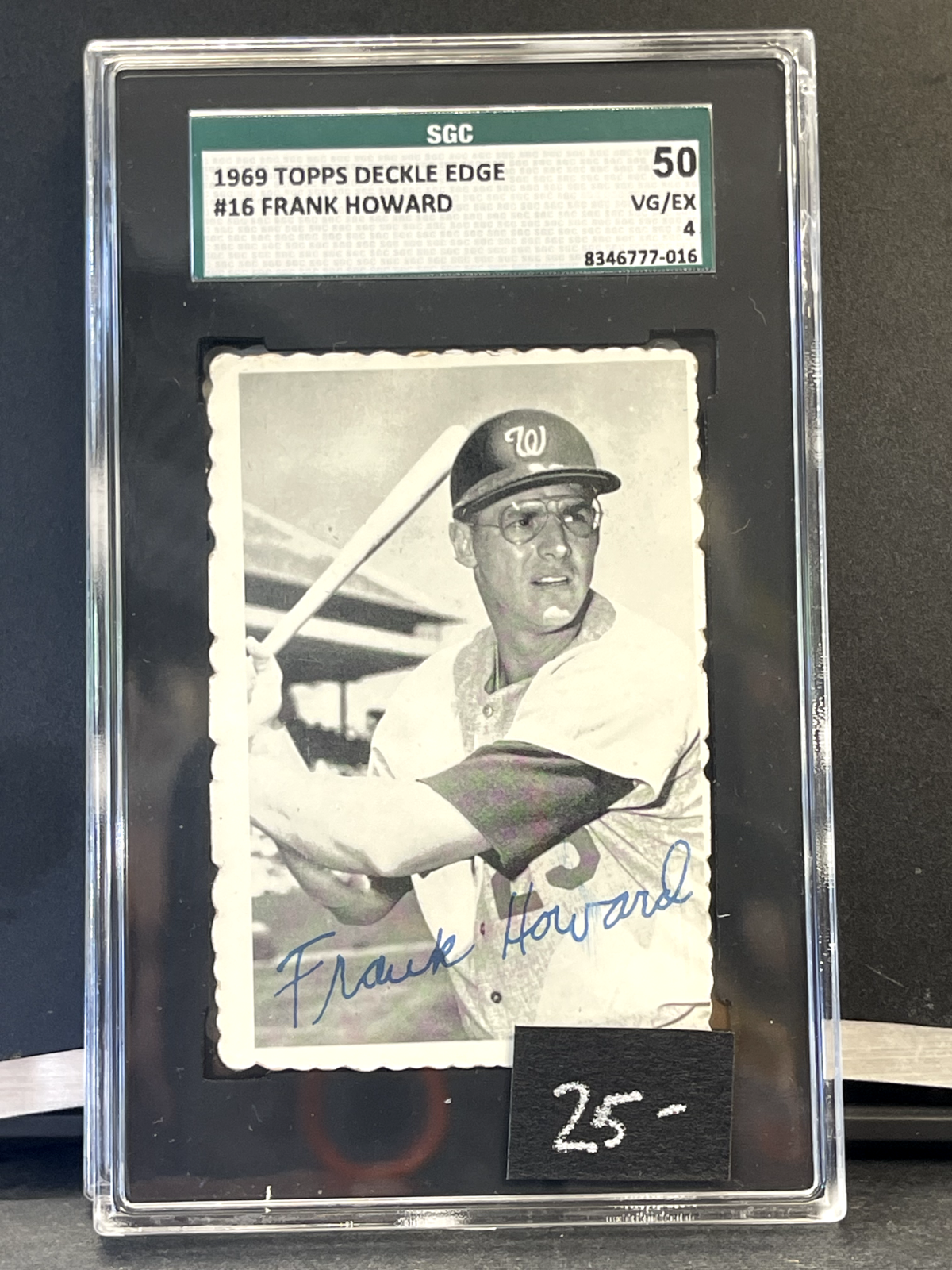 1969 Topps - Deckle Edge #16 Frank Howard -- SGC Graded